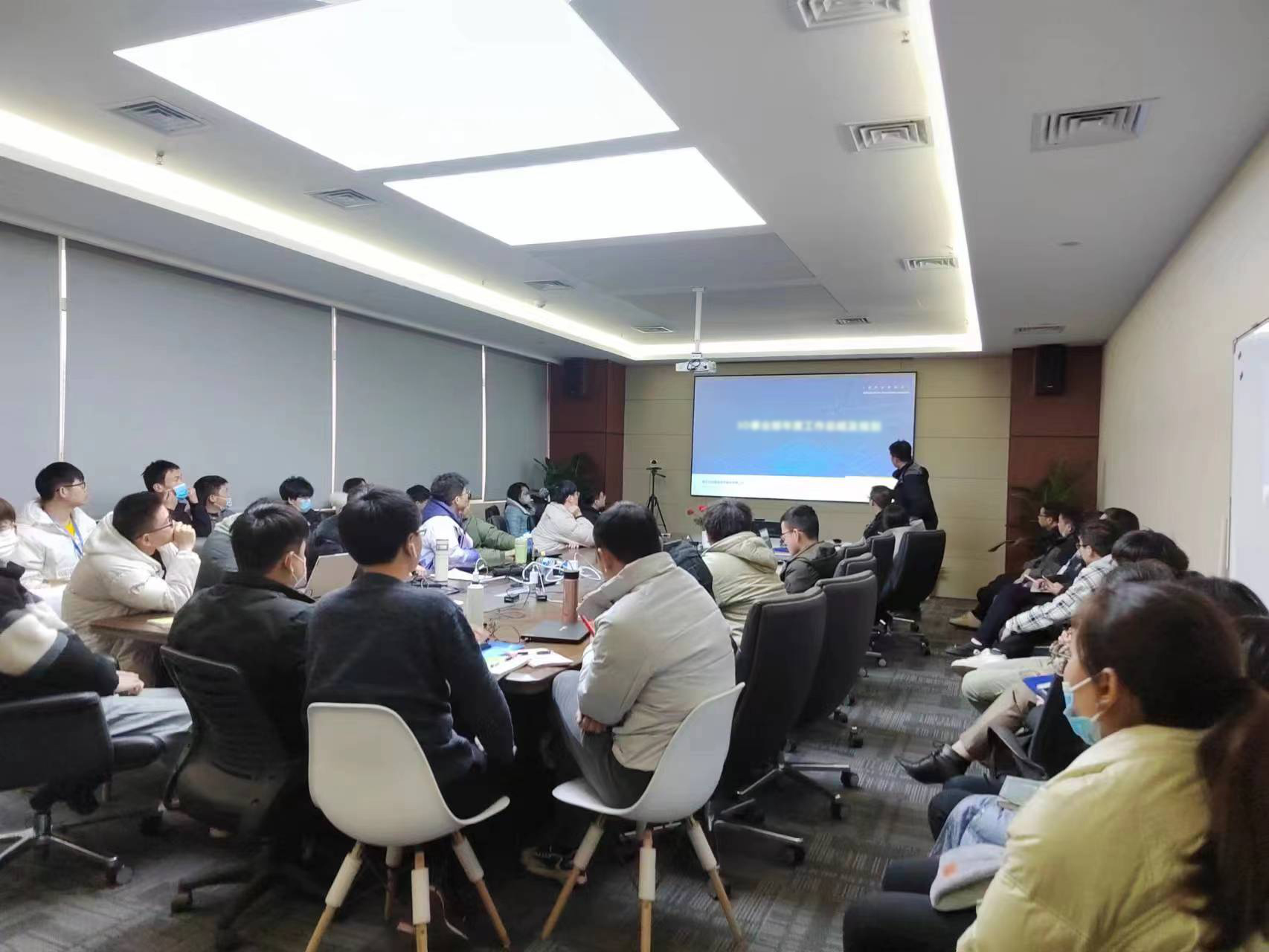 新年第一課：蓄勢(shì)賦能開(kāi)新局，鼓足干勁啟新程