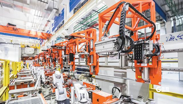 海爾：青島“燈塔工廠”探路工業(yè)未來(lái)