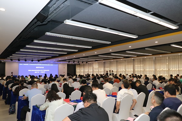 開(kāi)目軟件受邀參加湖北省工業(yè)軟件供需對(duì)接會(huì)，并榮獲關(guān)鍵軟件獨(dú)立研發(fā)企業(yè)認(rèn)定